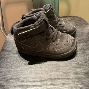 NIKE Shoes Toddler 7C COURT BOROUGH MID 2 Black Leather Sneakers CD7784-001